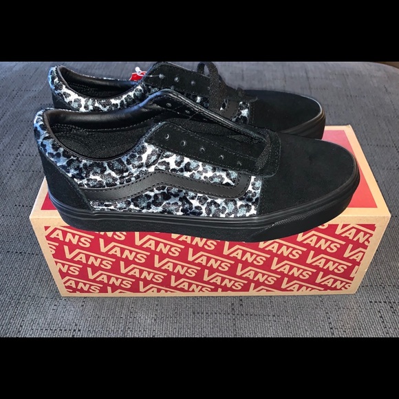 Vans Shoes - NWT! Women’s Vans Ward cozy animal sneakers!